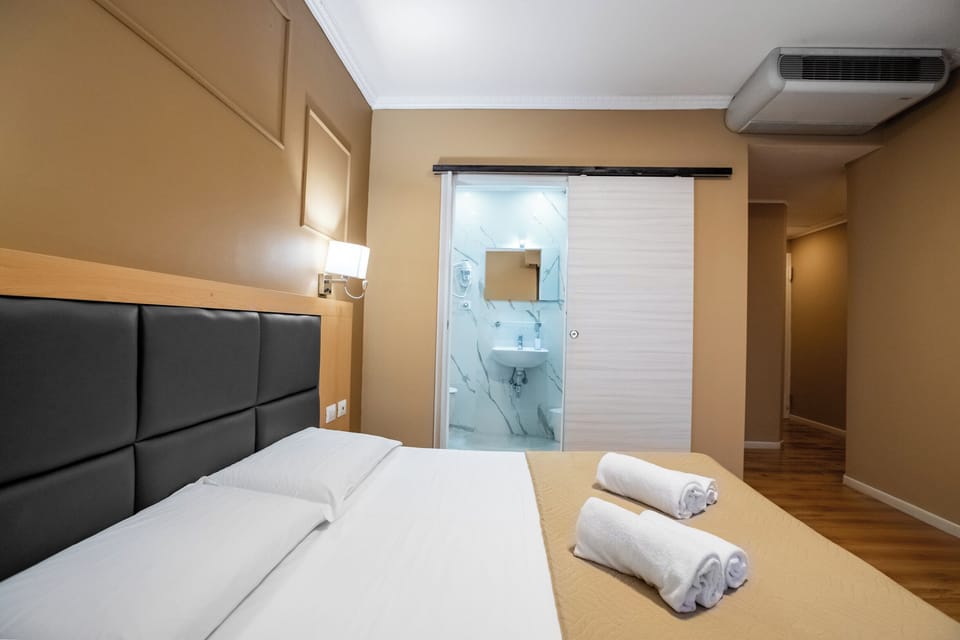 Standard Double or Twin Room | Desk, free WiFi