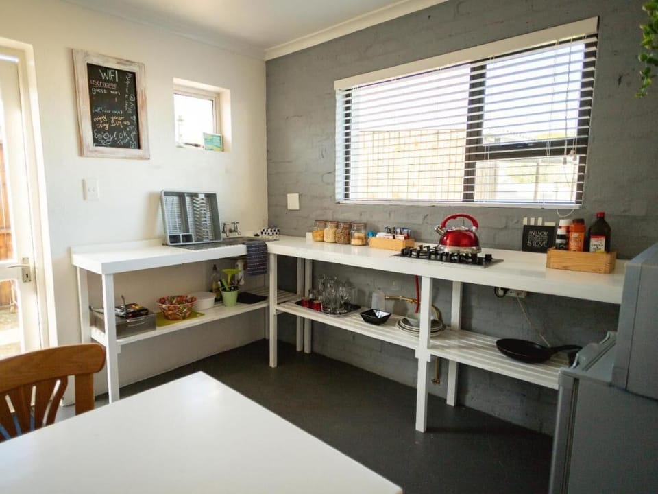 Apartment, 1 Bedroom, Smoking, Patio | Interior