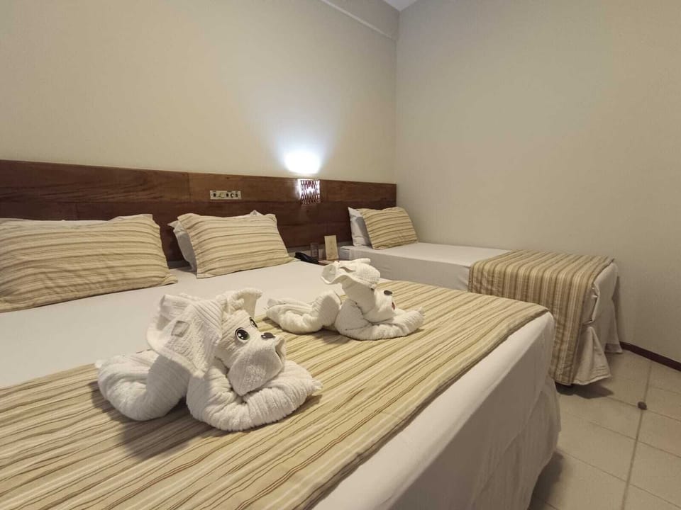 Superior Double or Twin Room | In-room safe, desk, blackout drapes, free WiFi