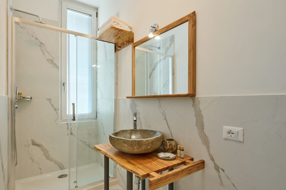 Superior Double Room, Vineyard View | Bathroom | Shower, hair dryer, towels, soap