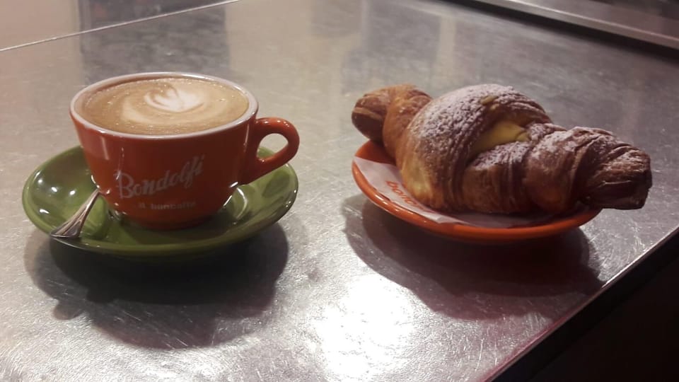 Daily local cuisine breakfast for a fee