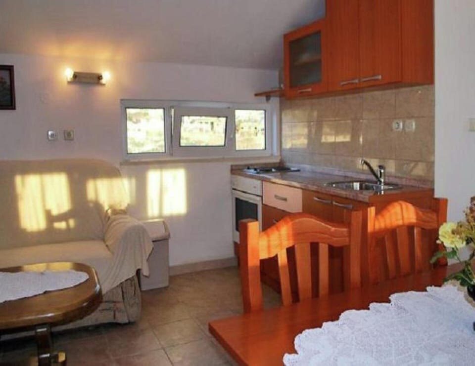 Apartment | Dining