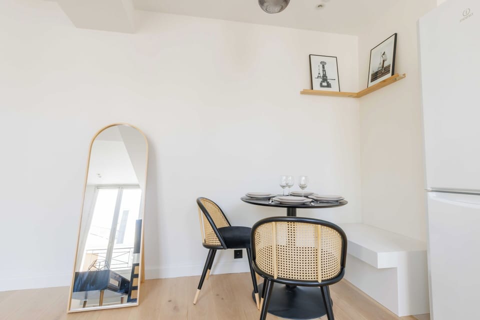 Apartment | Dining