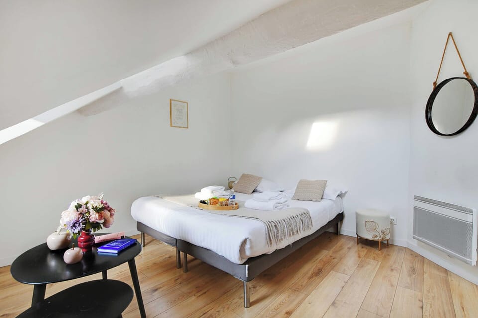 Apartment | 1 bedroom, laptop workspace