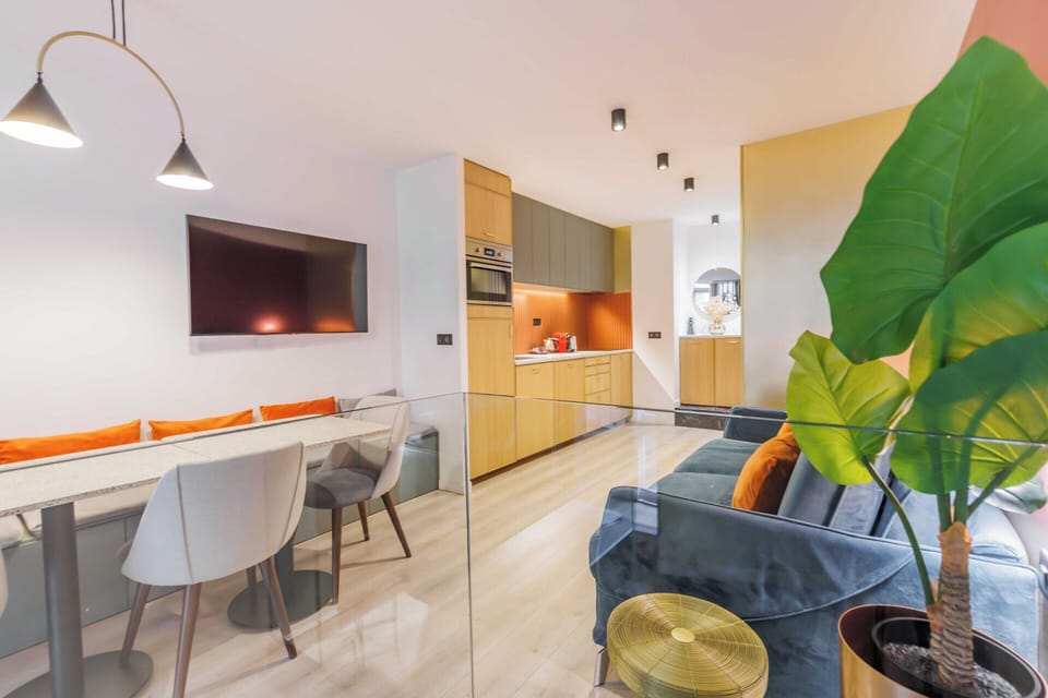 Apartment | Dining