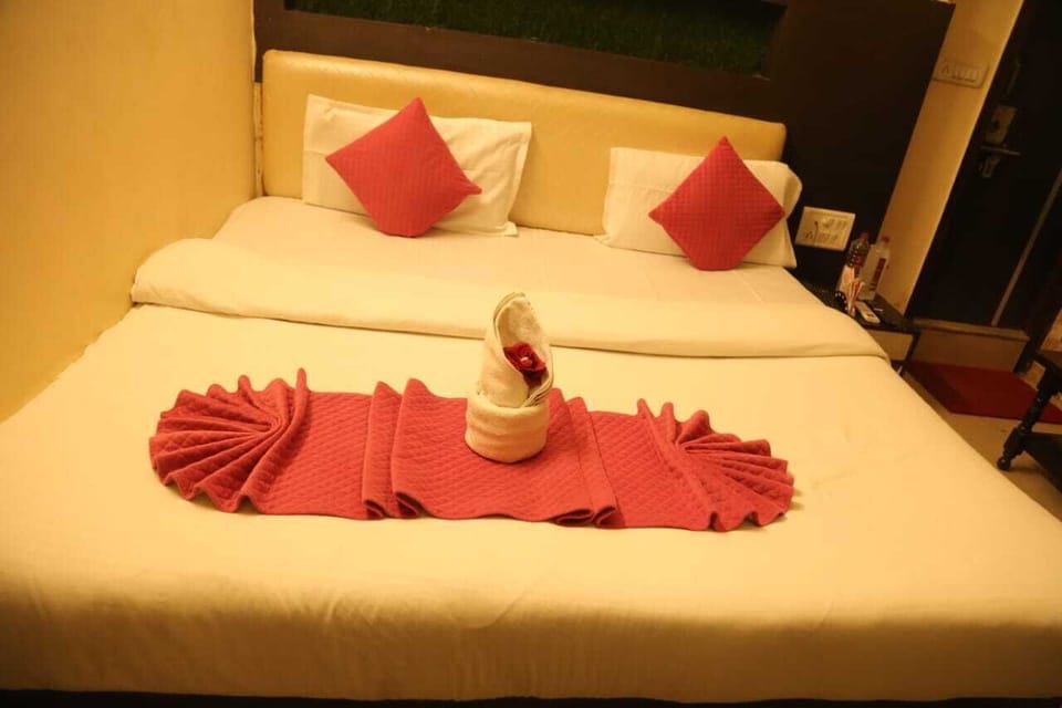 Basic Double Room, City View | Desk, laptop workspace, free WiFi, bed sheets