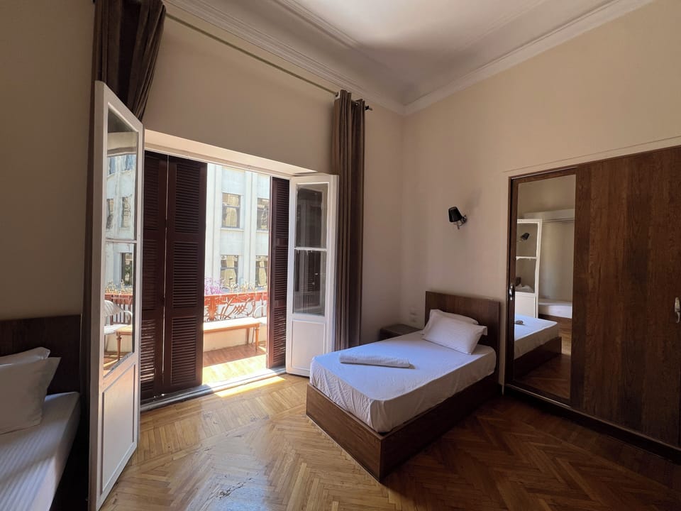 Basic Quadruple Room | Desk, laptop workspace, free WiFi