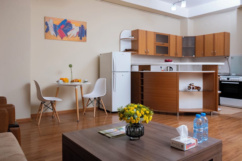 Comfort Studio, City View | Iron/ironing board, free WiFi