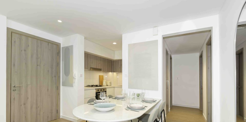 Apartment, Balcony | In-room dining