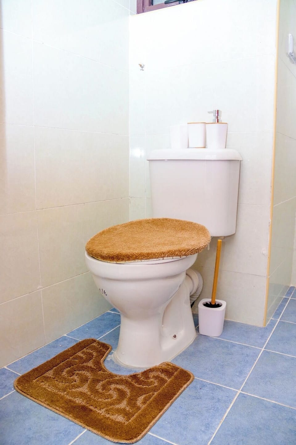 Apartment, 1 Bedroom, Accessible, Garden View | Bathroom amenities