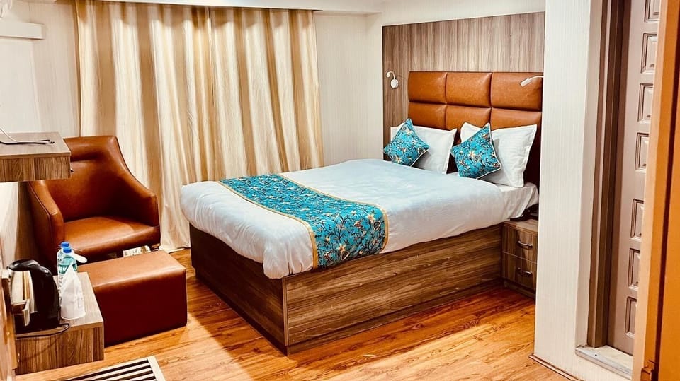 Deluxe Double Room, City View | Premium bedding, desk, laptop workspace, iron/ironing board (on request)