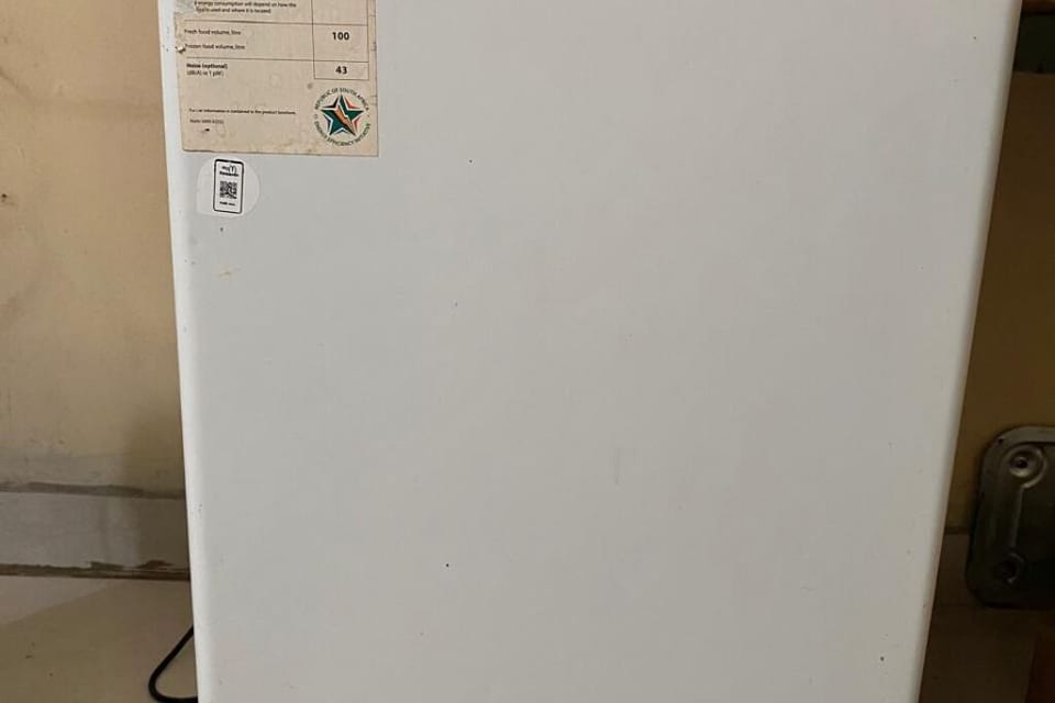 Classic Single Room | Mini-refrigerator