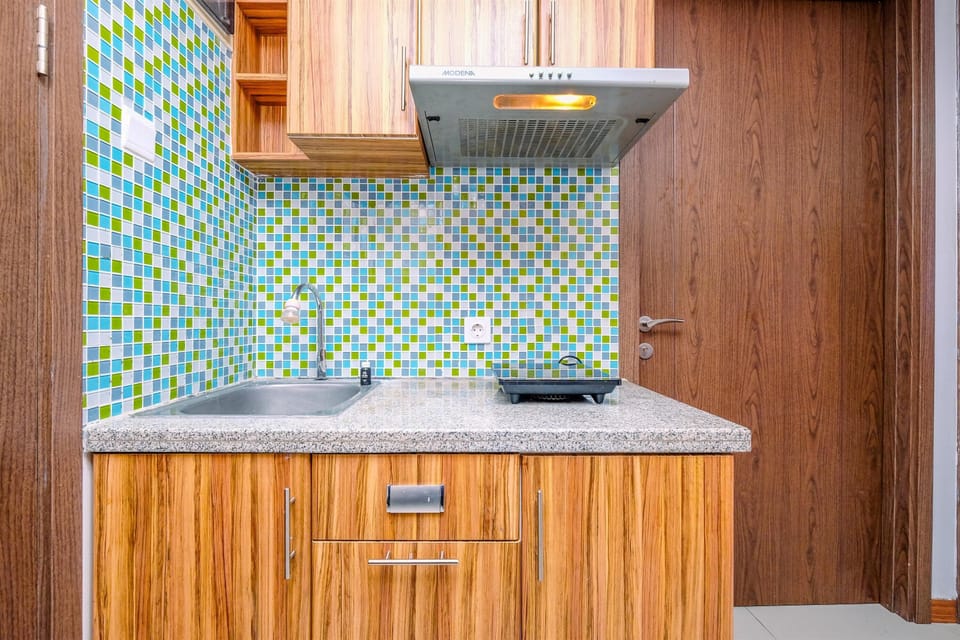 Deluxe Apartment | Private kitchen | Fridge, stovetop, rice cooker