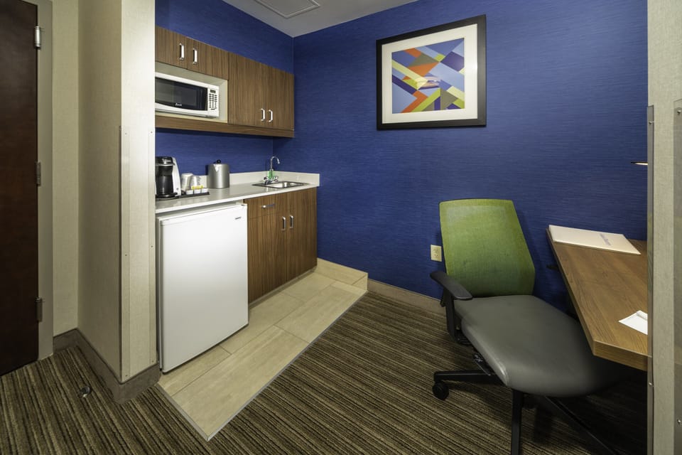 In-room safe, desk, iron/ironing board, free cribs/infant beds
