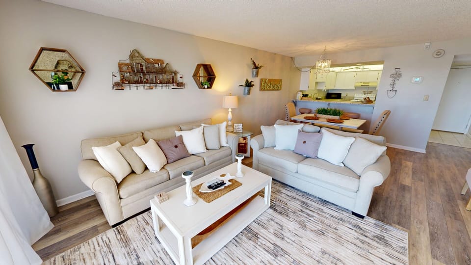 Condo, 2 Bedrooms | Living area