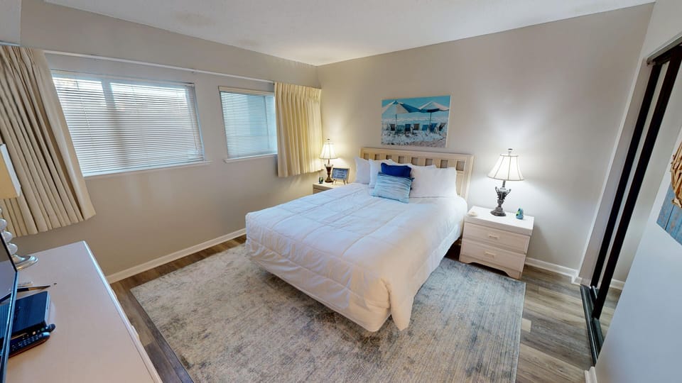 Condo, 2 Bedrooms | 2 bedrooms, iron/ironing board, WiFi (free)