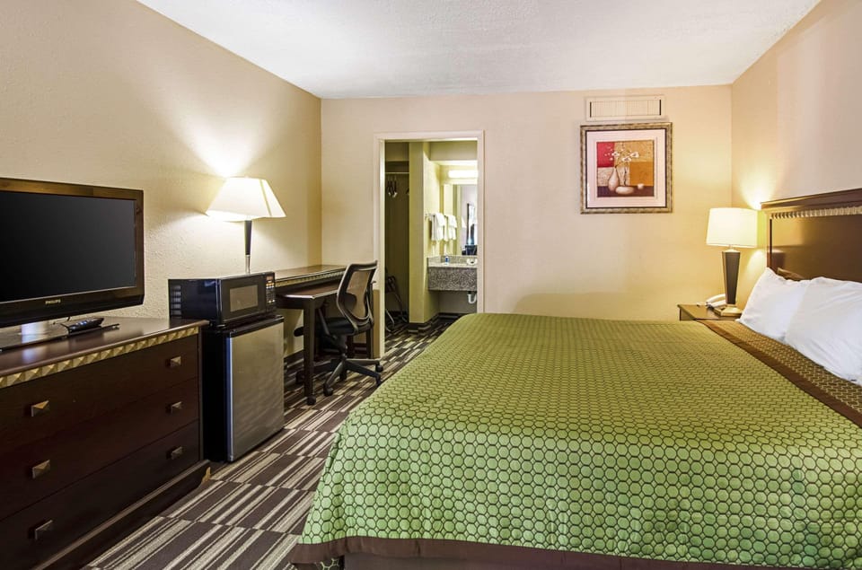 Premium bedding, desk, free WiFi, bed sheets