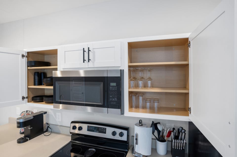 House | 3 bedrooms, desk