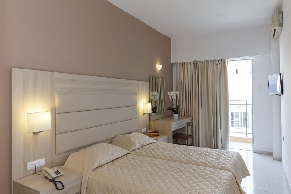 Standard Double Room | Egyptian cotton sheets, pillowtop beds, in-room safe, desk