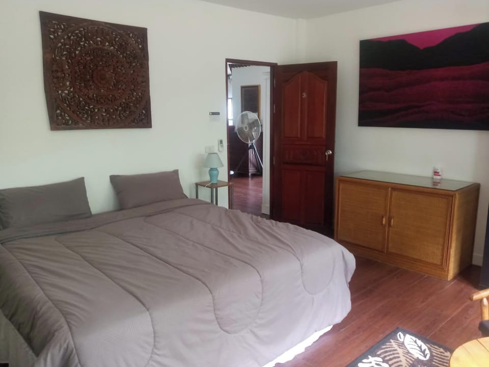 Deluxe Double Room | Premium bedding, blackout drapes, iron/ironing board, free WiFi