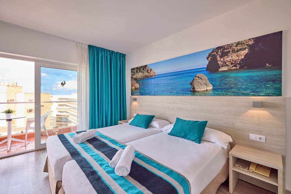 Junior Suite, Balcony | Premium bedding, memory foam beds, minibar, in-room safe