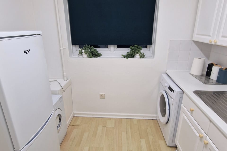 Apartment | Private kitchen | Fridge, microwave, oven, stovetop