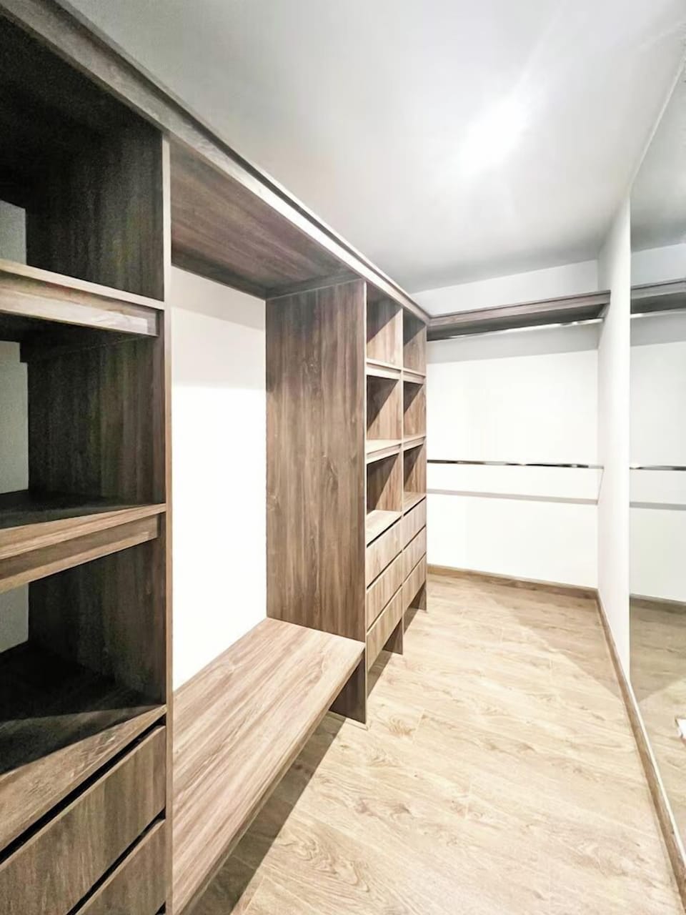 Classic Room, City View | Iron/ironing board, free WiFi