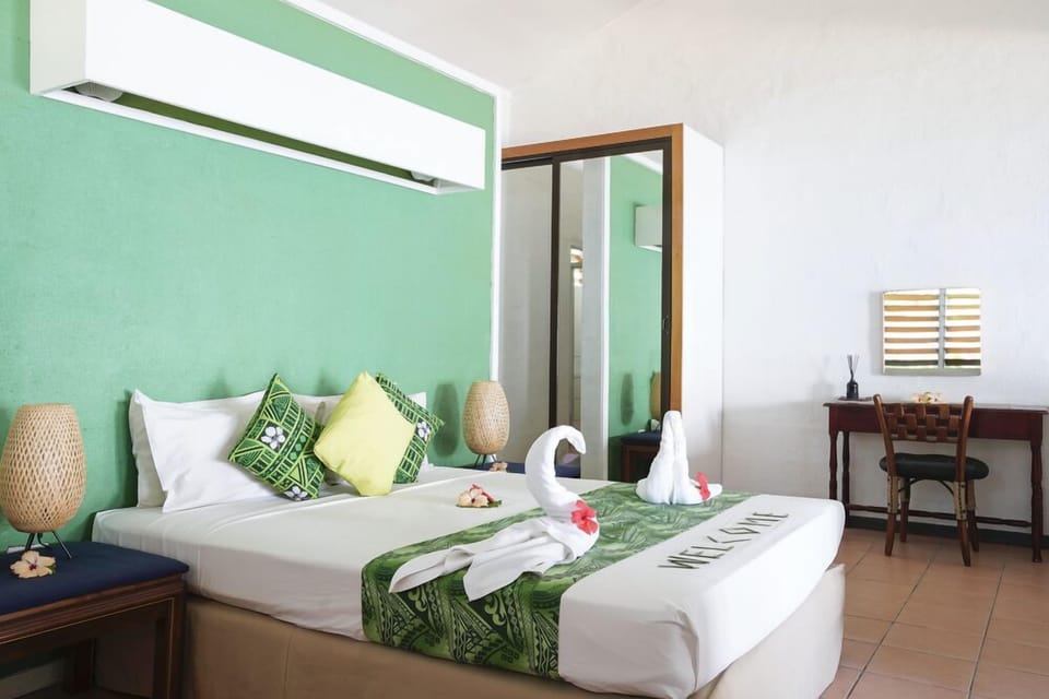 Beachfront Villa | Iron/ironing board, bed sheets