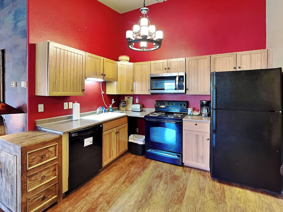 Condo (2 Bedrooms) | Property amenity