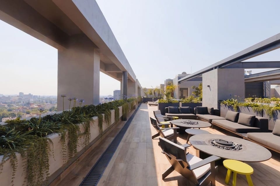 Luxury Apartment, City View | Living area