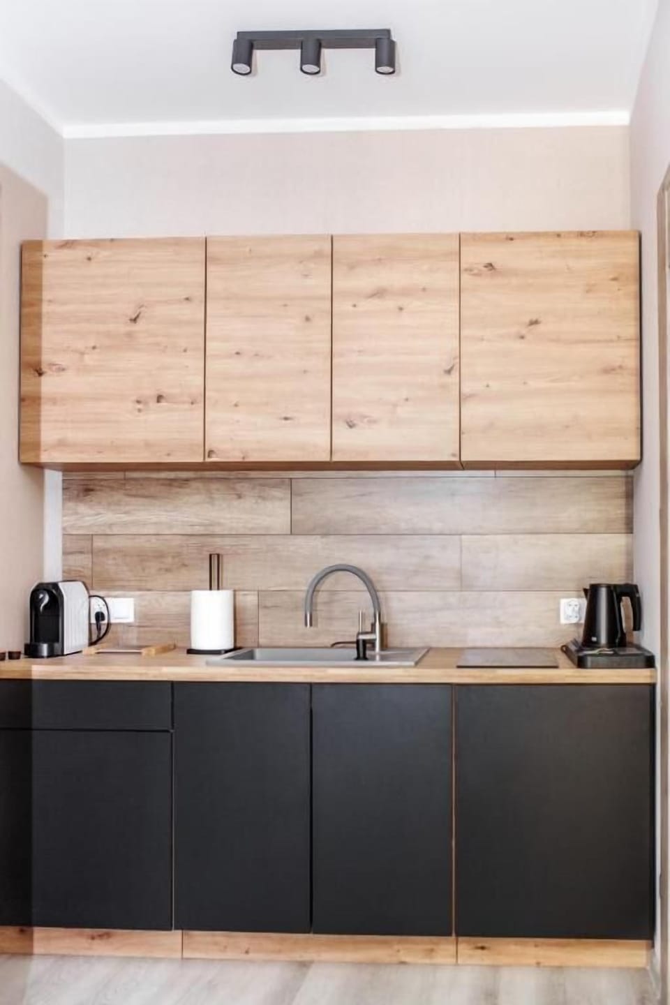 Superior Room, Non Smoking, Courtyard View | Memory foam beds, desk, laptop workspace, blackout drapes