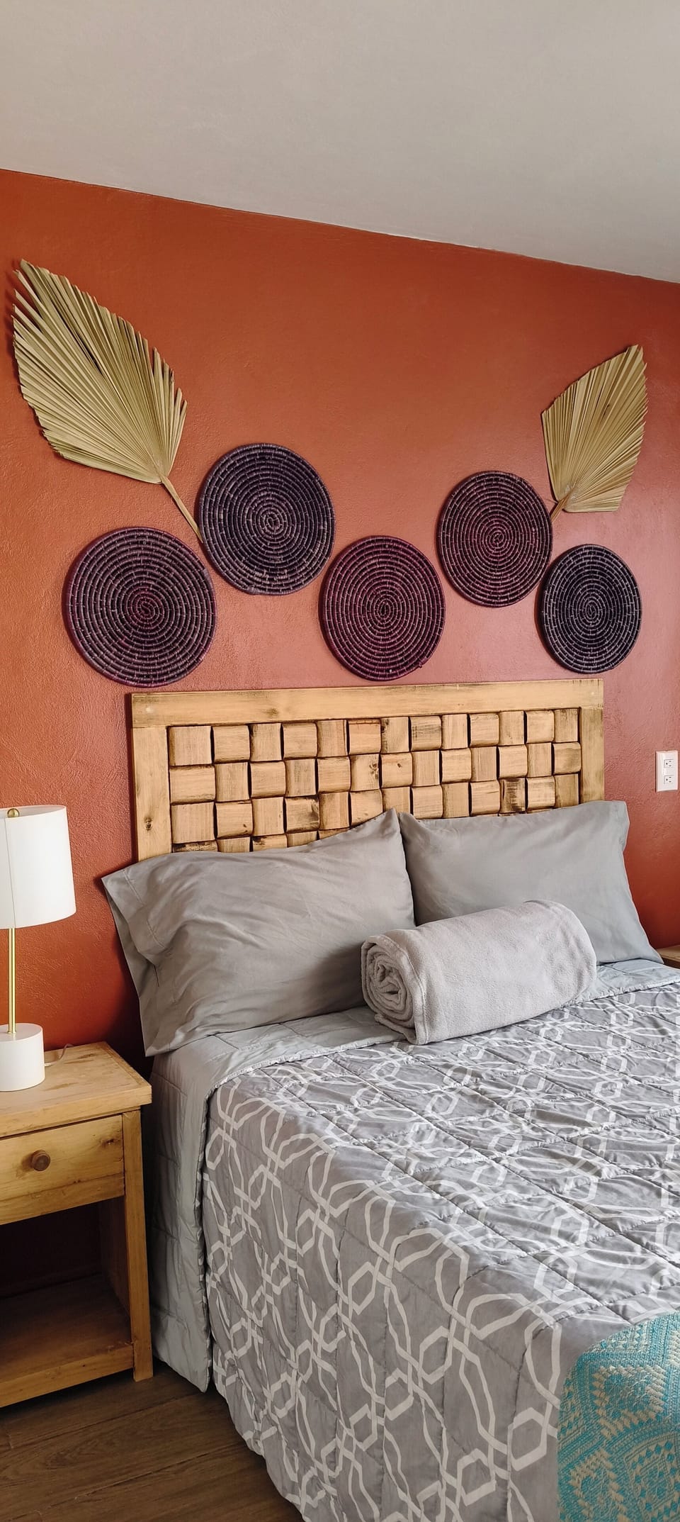 Business Room, 1 Queen Bed, Non Smoking, Patio | Down comforters, laptop workspace, blackout drapes, iron/ironing board