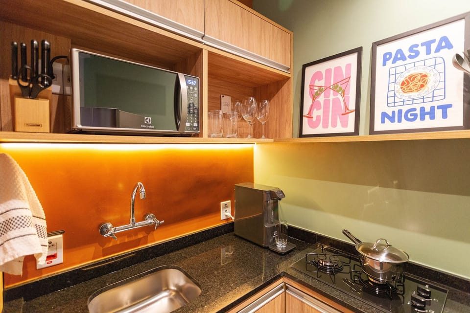 Basic Apartment | Private kitchen | Fridge, microwave, stovetop, toaster