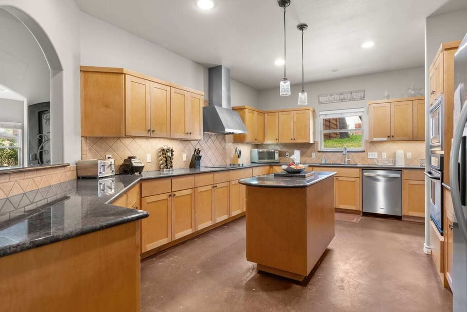 Luxury House, Multiple Bedrooms, Private Pool | Bathroom