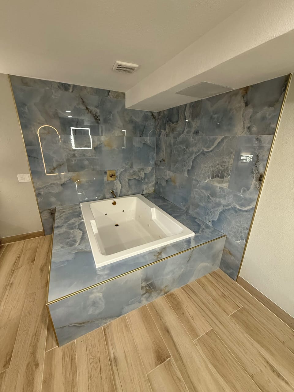 Romantic Single Room, Jetted Tub | Private spa tub