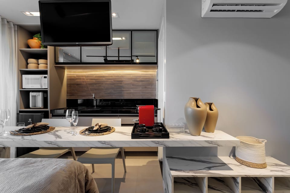 Luxury Apartment, Balcony, Sea View | Private kitchen