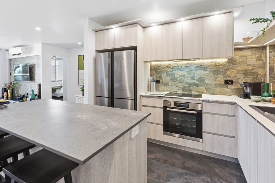 Deluxe Apartment, Balcony, Beach View | Private kitchen | Full-size fridge, microwave, oven, stovetop