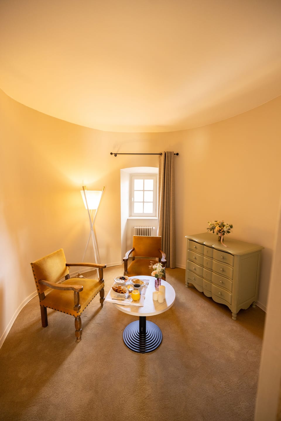 Suite de la Tour | In-room safe, individually decorated, individually furnished, desk