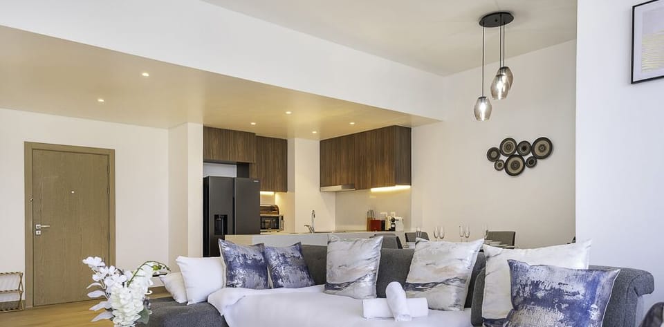 Apartment, Balcony, Sea View | Living area