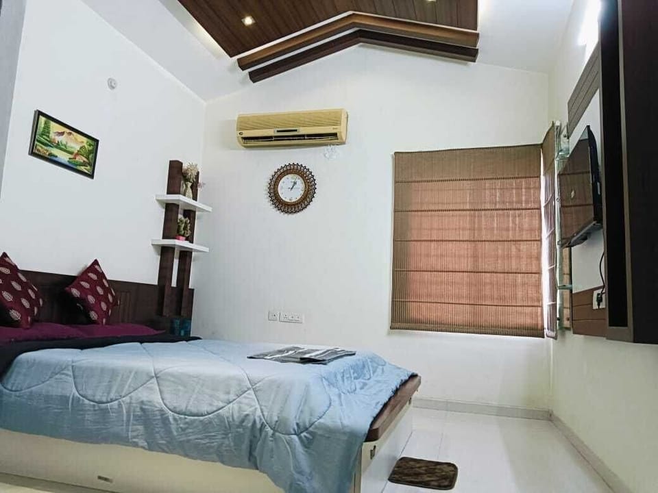 Luxury Double or Twin Room, Garden View | Desk, soundproofing, free WiFi, bed sheets