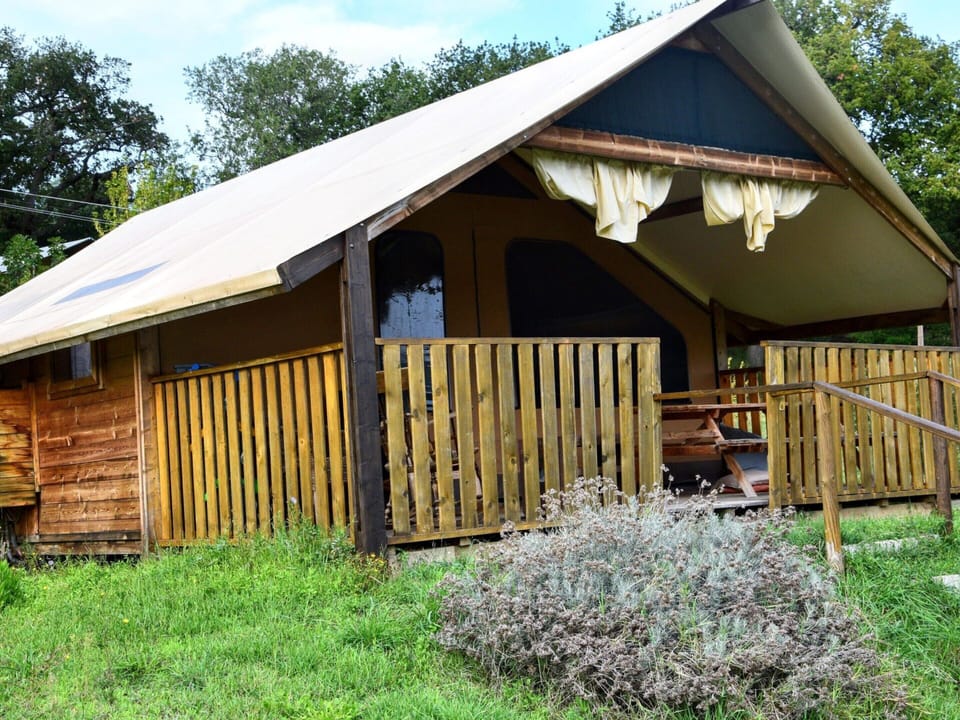 Tent | Exterior