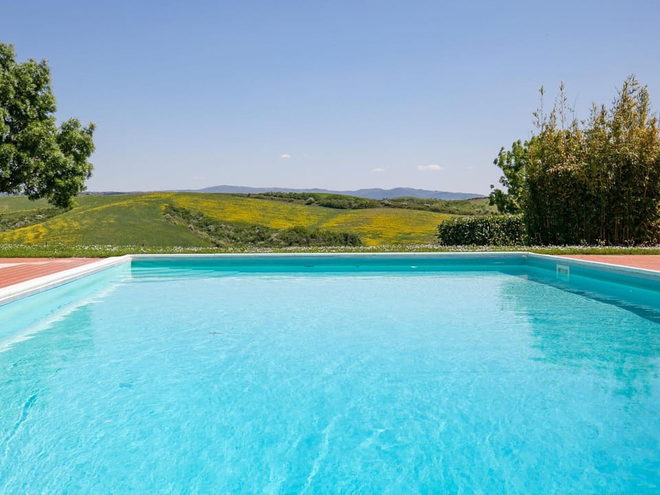 Apartment | Pool | Outdoor pool