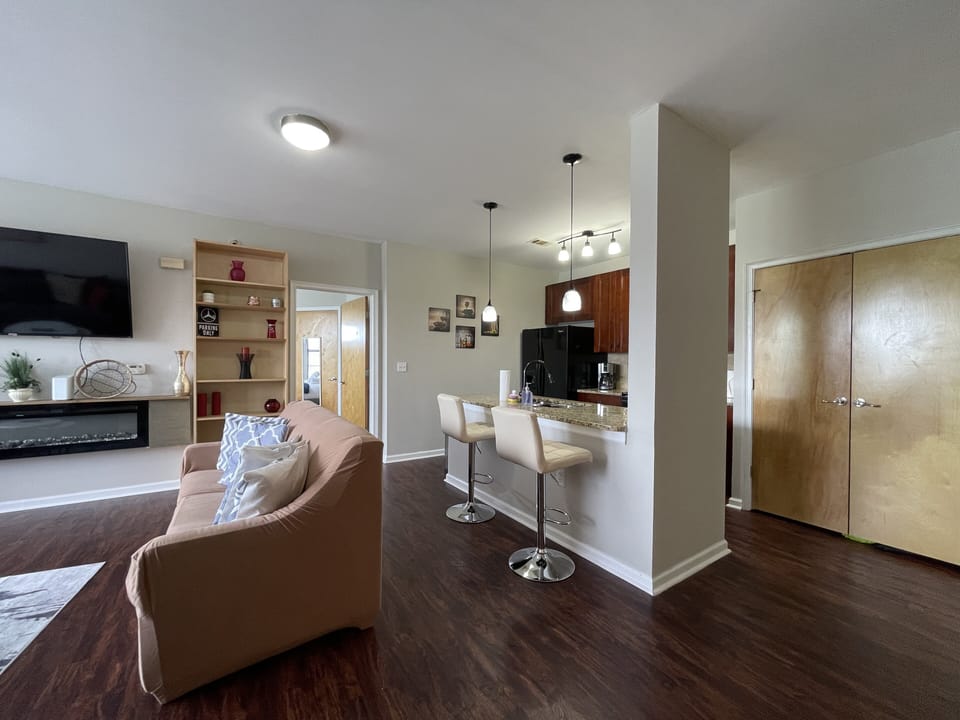 Condo, 2 Bedrooms | Living area | Smart TV, streaming services