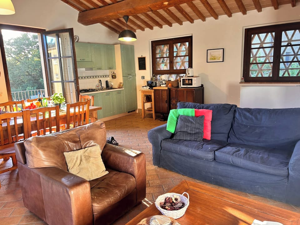Apartment | Living area | Fireplace
