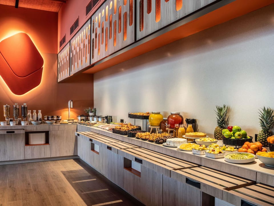 Daily buffet breakfast (EUR 16 per person)