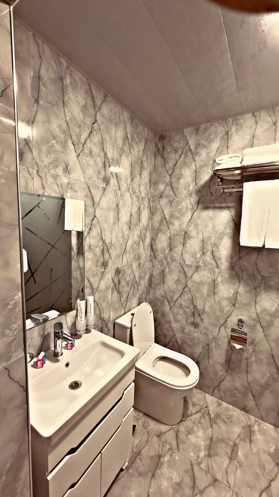 Comfort Double or Twin Room, Lanai, City View | Bathroom | Bathrobes, slippers