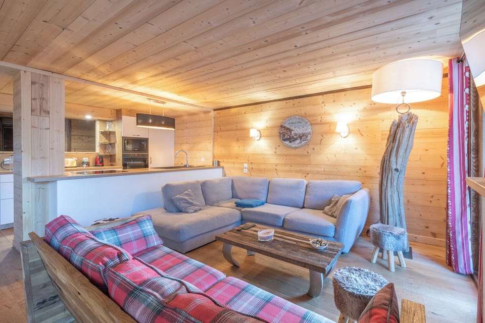 Comfort Apartment, Non Smoking, Mountain View | Living area