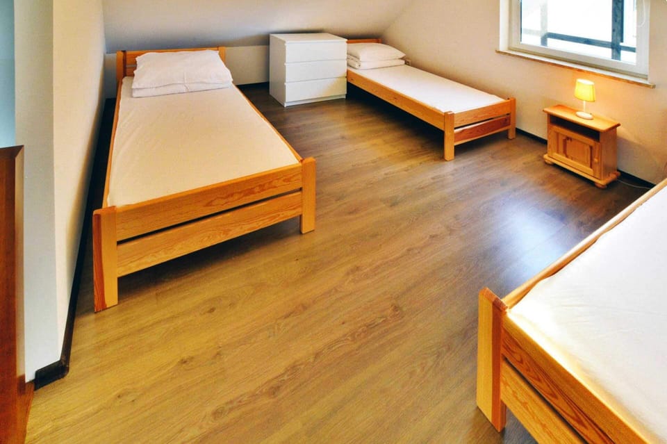 House | 2 bedrooms, individually furnished, bed sheets