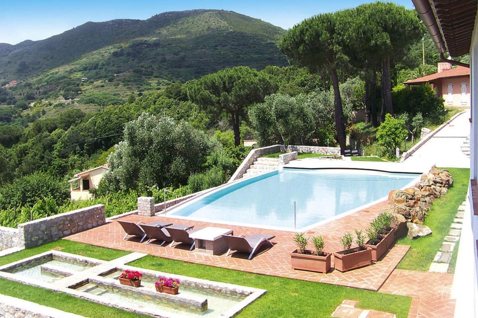Apartment | Pool | Outdoor pool