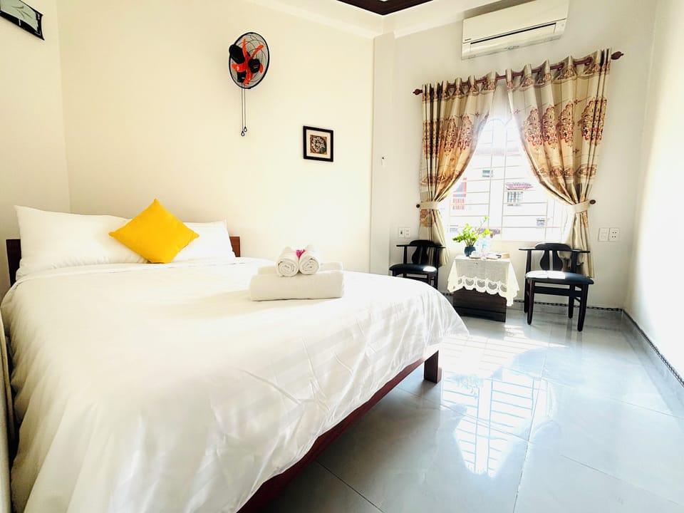 Double Room | Blackout drapes, free WiFi
